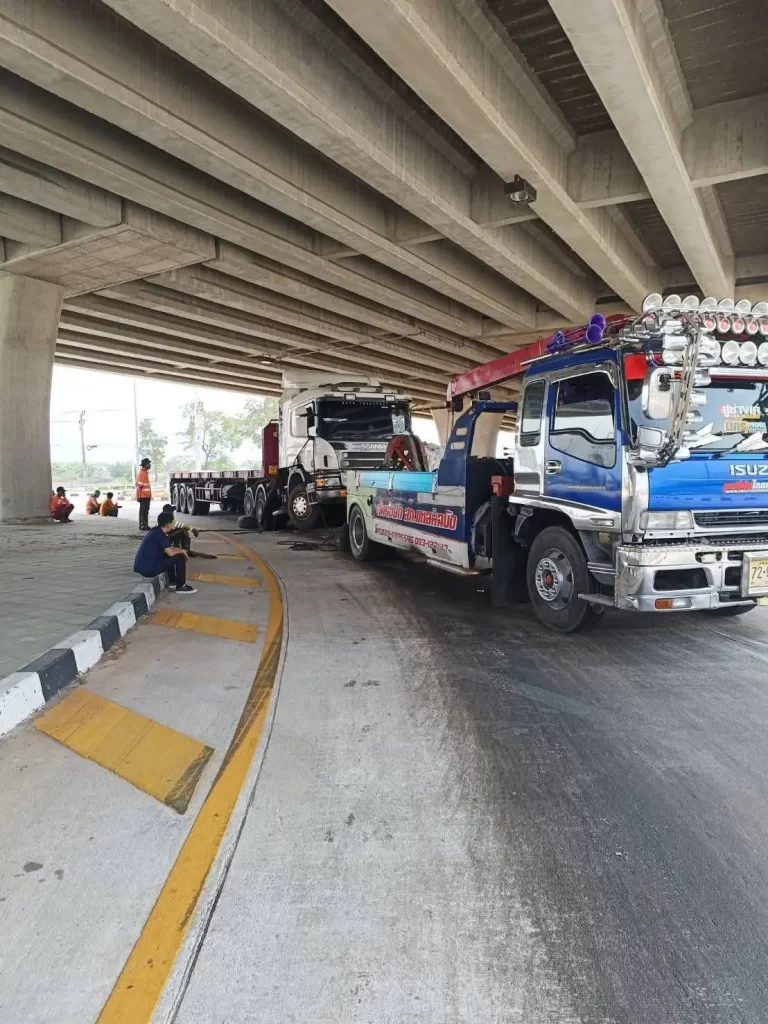 บริการ รถยกขนย้าย รถเสีย