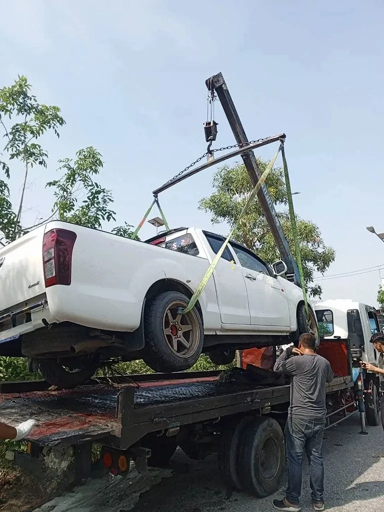 บริการยกรถลากรถเสีย ชัยนาท