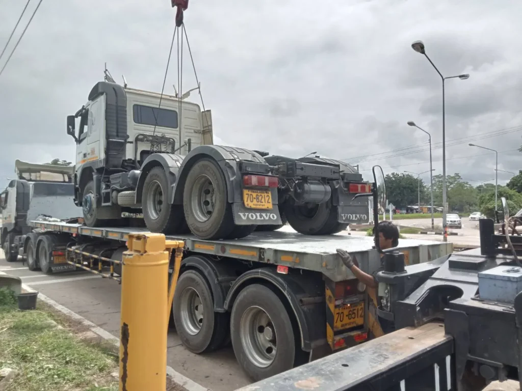 บริการรถเทรลเลอร์ขนส่งรถบรรทุกหัวลาก